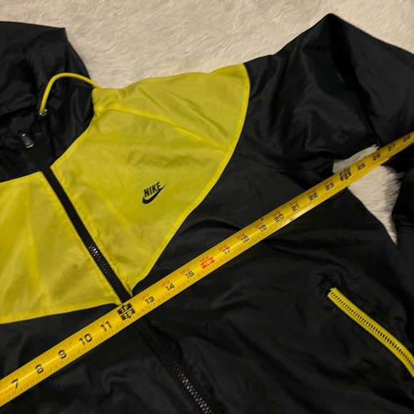 Nike Windrunner Zip Up Hooded Jacket in Yellow and Black Size Large - Picture 11 of 15